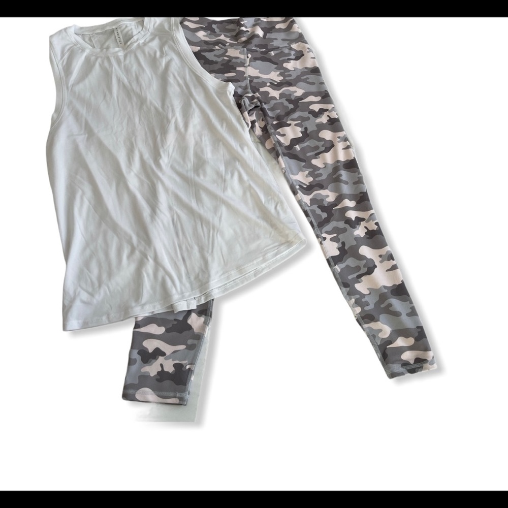 Fabletics set. - Picture 2 of 3